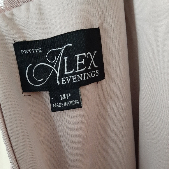 Ladies clothing plus size - Picture 6 of 8